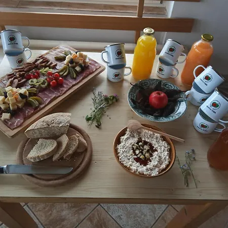 Apartma Ana Pod Peco Casa de Férias Crna na Koroskem